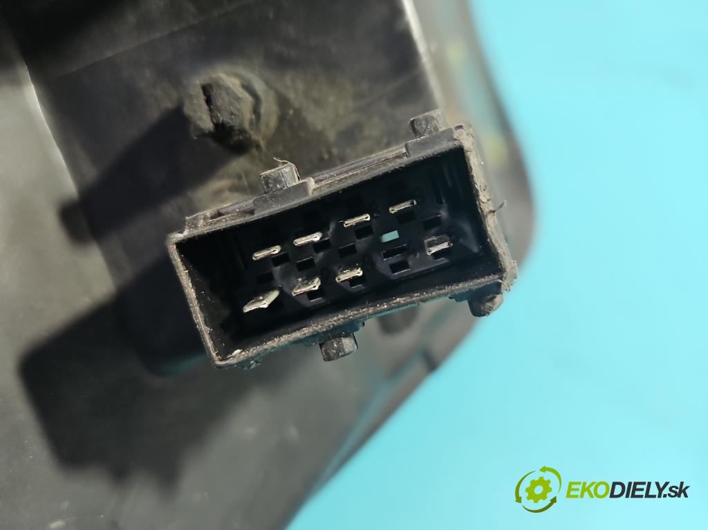 Citroen Berlingo I 1996-2008 2.0 hdi 90 HP manual 66 kW 1997 cm3 5- Reflektor: pravý  (Pravé)