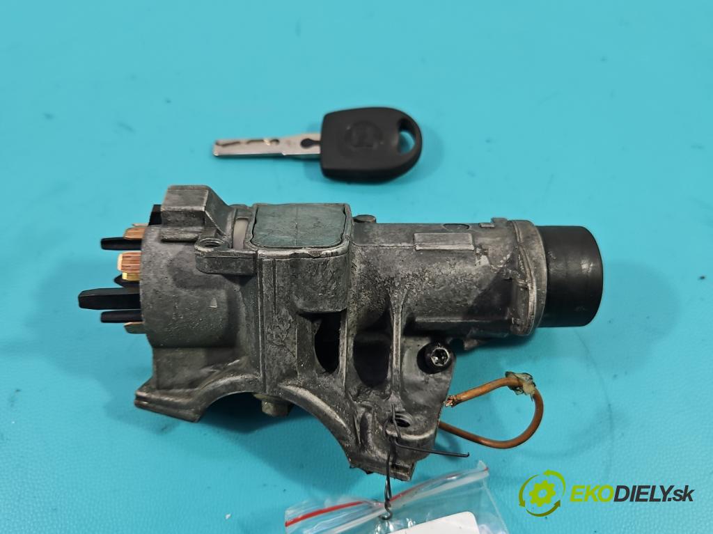 Seat Toledo II 1998-2004 1.8 20V 125 HP manual 92 kW 1781 cm3 4- Spínačka 4B0905851C (Spínacie skrinky a kľúče)