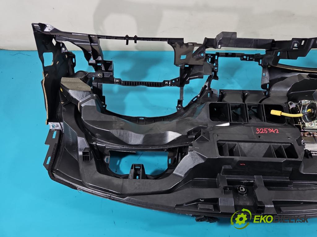 Honda Civic VIII 2006-2011 1.8 16v 140 HP manual 103 kW 1799 cm3 5- kokpit,pristrojová doska rozdeľovacia