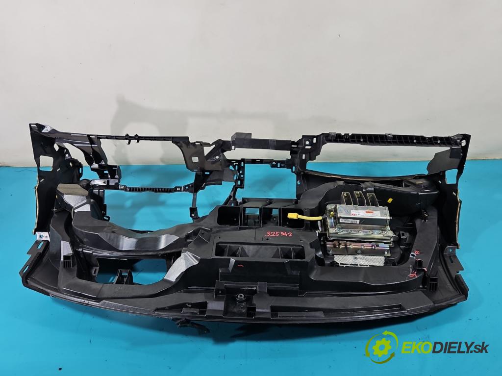 Honda Civic VIII 2006-2011 1.8 16v 140 HP manual 103 kW 1799 cm3 5- kokpit,pristrojová doska rozdeľovacia