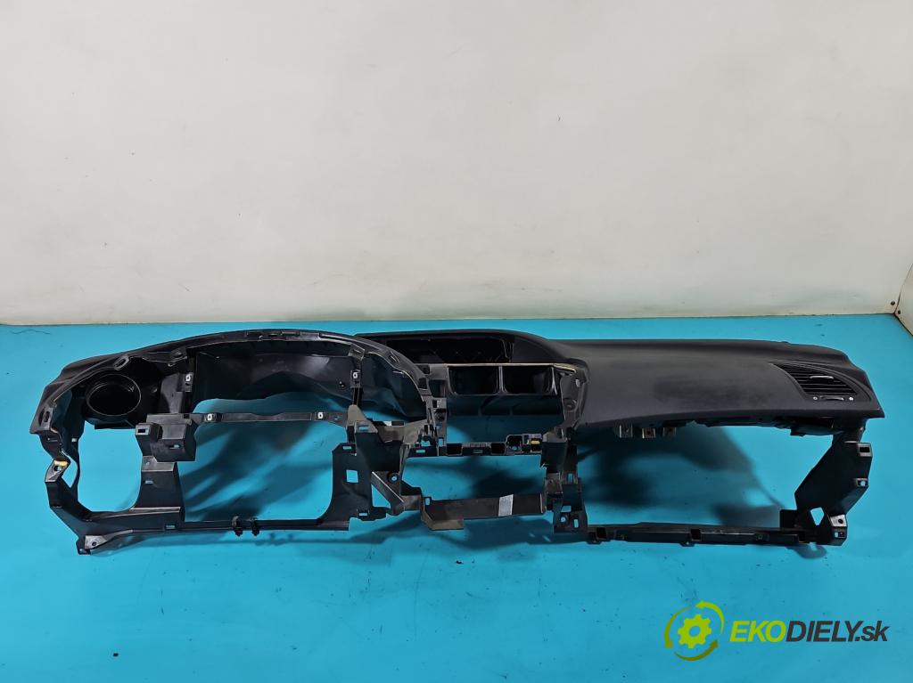 Honda Civic VIII 2006-2011 1.8 16v 140 HP manual 103 kW 1799 cm3 5- kokpit,pristrojová doska rozdeľovacia 