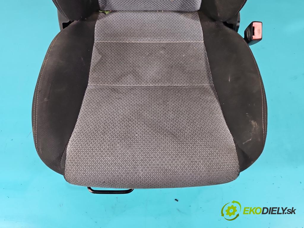 Fiat Seicento 1.1b 54 HP manual 40 kW 1108 cm3 3- Sedačka pravý  (Sedačky, sedadlá)