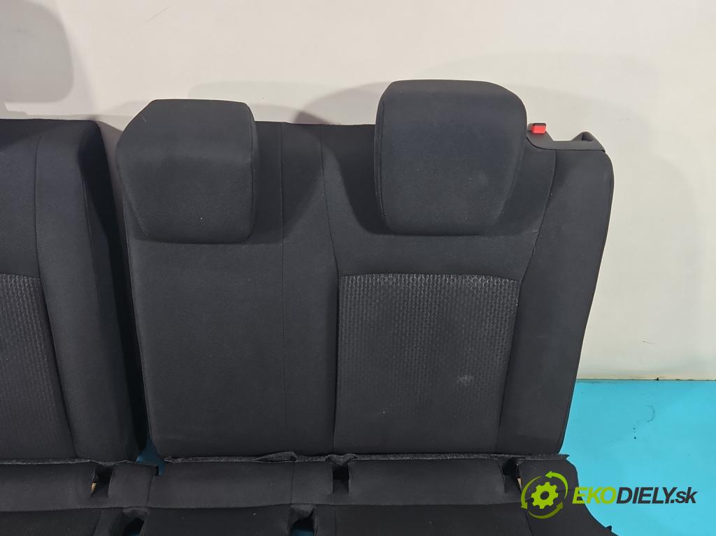 Suzuki SX4 S-Cross 2013-2021 1.4 T 129 HP manual 95 kW 1373 cm3 5- Pohovka: zadné  (Sedačky, sedadlá)