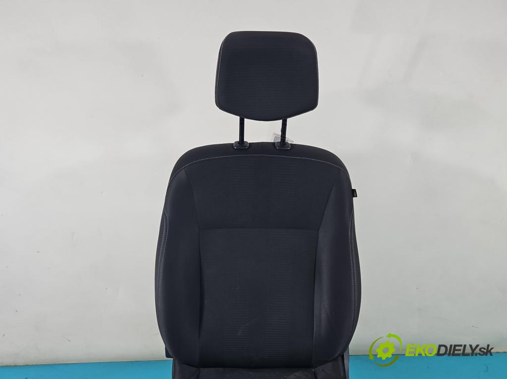 Renault Clio III 2005-2012 1,2.0 16v 101 HP manual 74 kW 1149 cm3 5- Sedačka ľavý  (Sedačky, sedadlá)