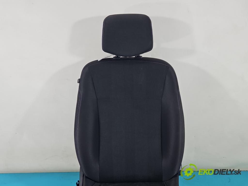 Renault Clio III 2005-2012 1,2.0 16v 101 HP manual 74 kW 1149 cm3 5- Sedačka pravý  (Sedačky, sedadlá)