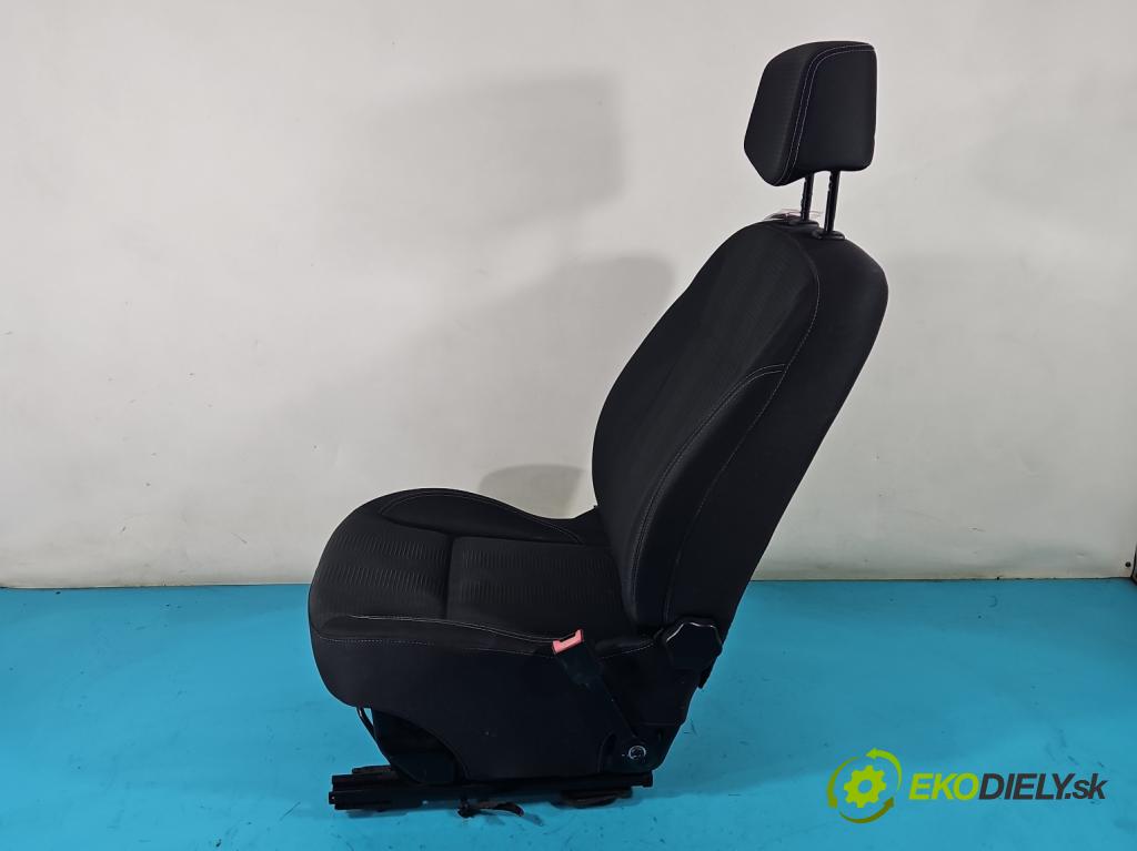 Renault Clio III 2005-2012 1,2.0 16v 101 HP manual 74 kW 1149 cm3 5- Sedačka pravý  (Sedačky, sedadlá)