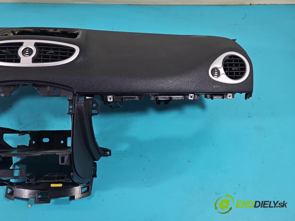 Renault Clio III 2005-2012 1,2.0 16v 101 HP manual 74 kW 1149 cm3 5- kokpit,pristrojová doska rozdeľovacia