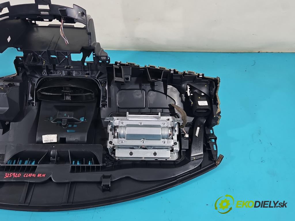Renault Clio III 2005-2012 1,2.0 16v 101 HP manual 74 kW 1149 cm3 5- kokpit,pristrojová doska rozdeľovacia