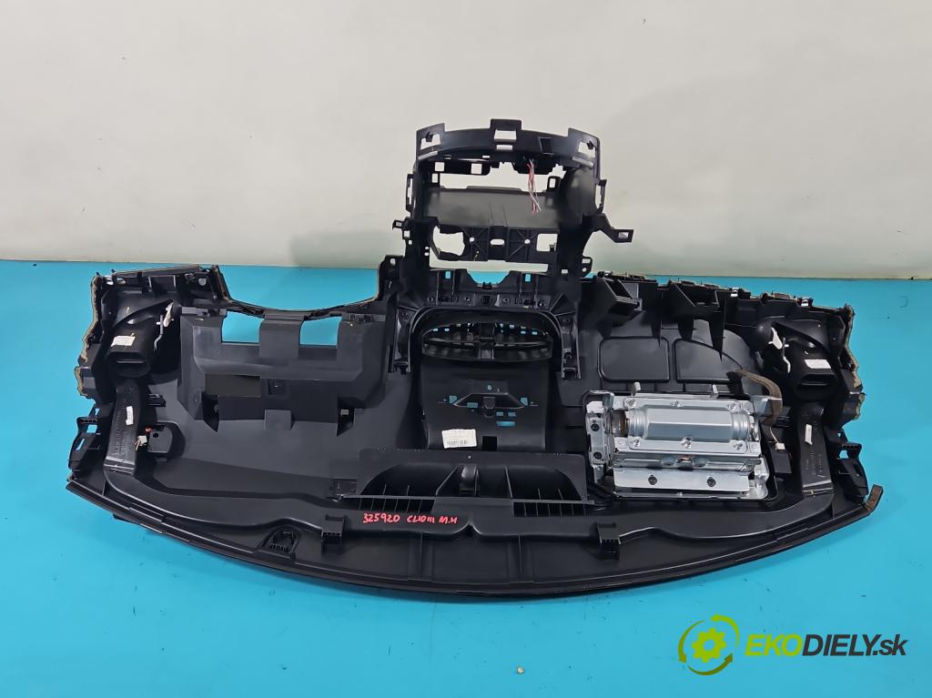 Renault Clio III 2005-2012 1,2.0 16v 101 HP manual 74 kW 1149 cm3 5- kokpit,pristrojová doska rozdeľovacia