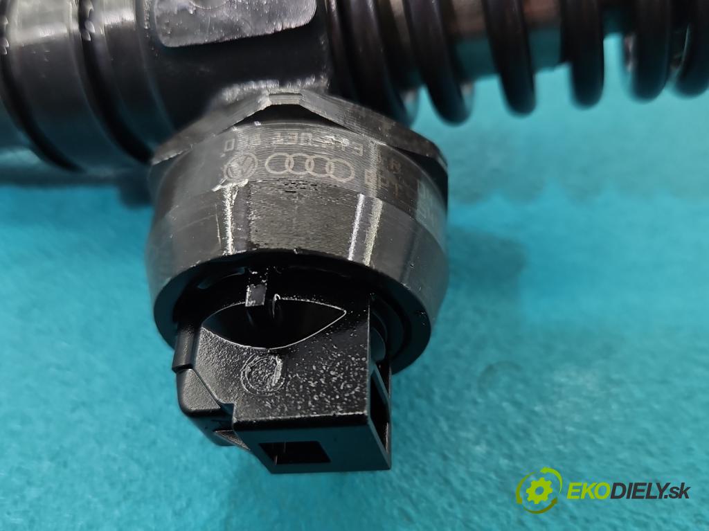 Audi A4 B6 2000-2004 1.9 TDI 131 HP manual 96 kW 1896 cm3 4- vstrekovacie čerpadlo 0414720214 (Vstrekovače)
