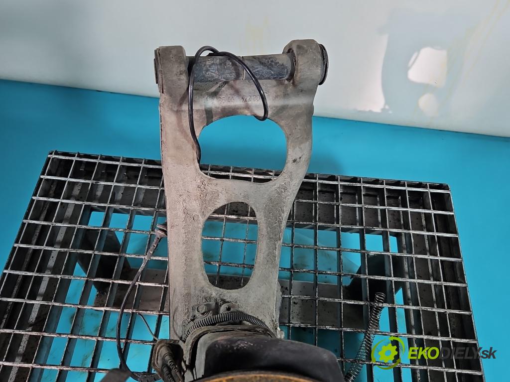 Peugeot 407 2.0 hdi 136 HP automatic 100 kW 1997 cm3 4- náboj ľavé  (Náboje)