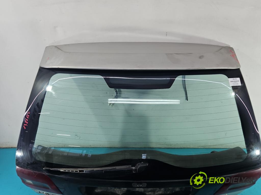 Volvo V40 I 1995-2004 1.9 TD 90 hp manual 66 kW 1870 cm3 5- zadní kufrové dveře  (Zadní kapoty)