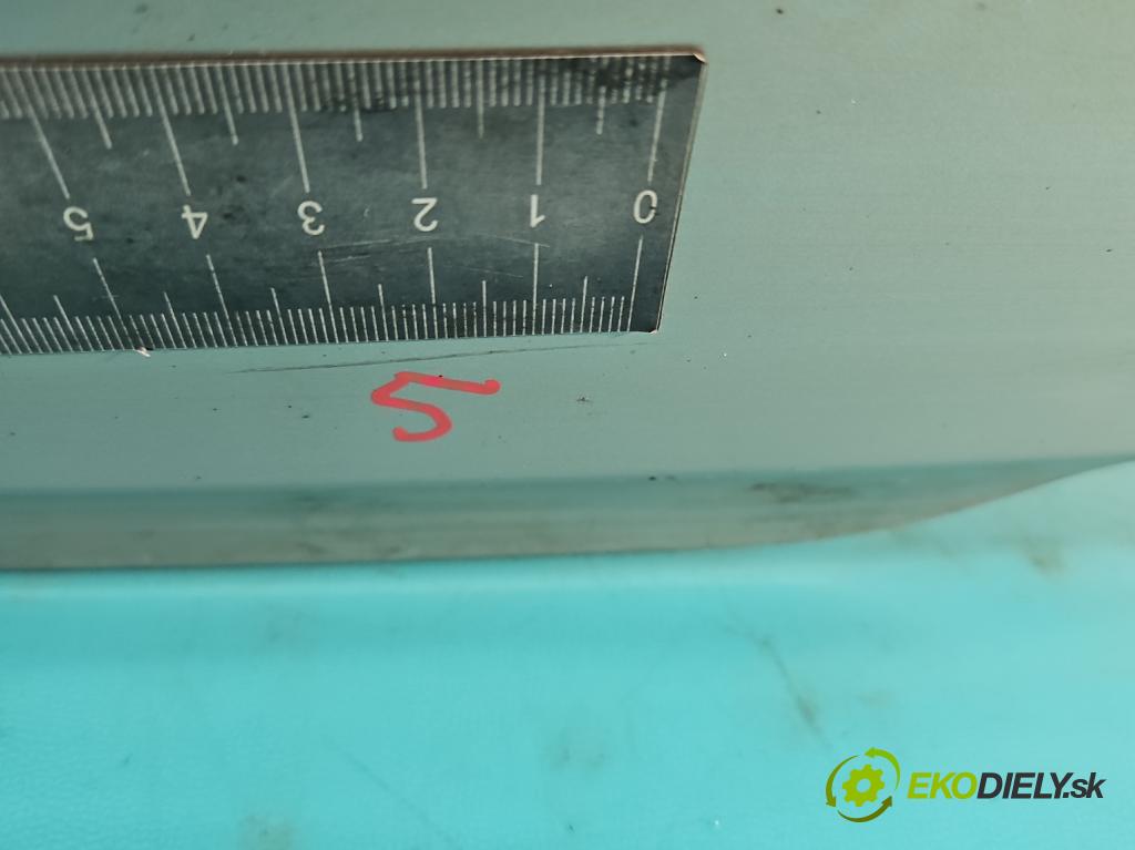 Volvo V40 I 1995-2004 1.9 TD 90 hp manual 66 kW 1870 cm3 5- zadní kufrové dveře  (Zadní kapoty)