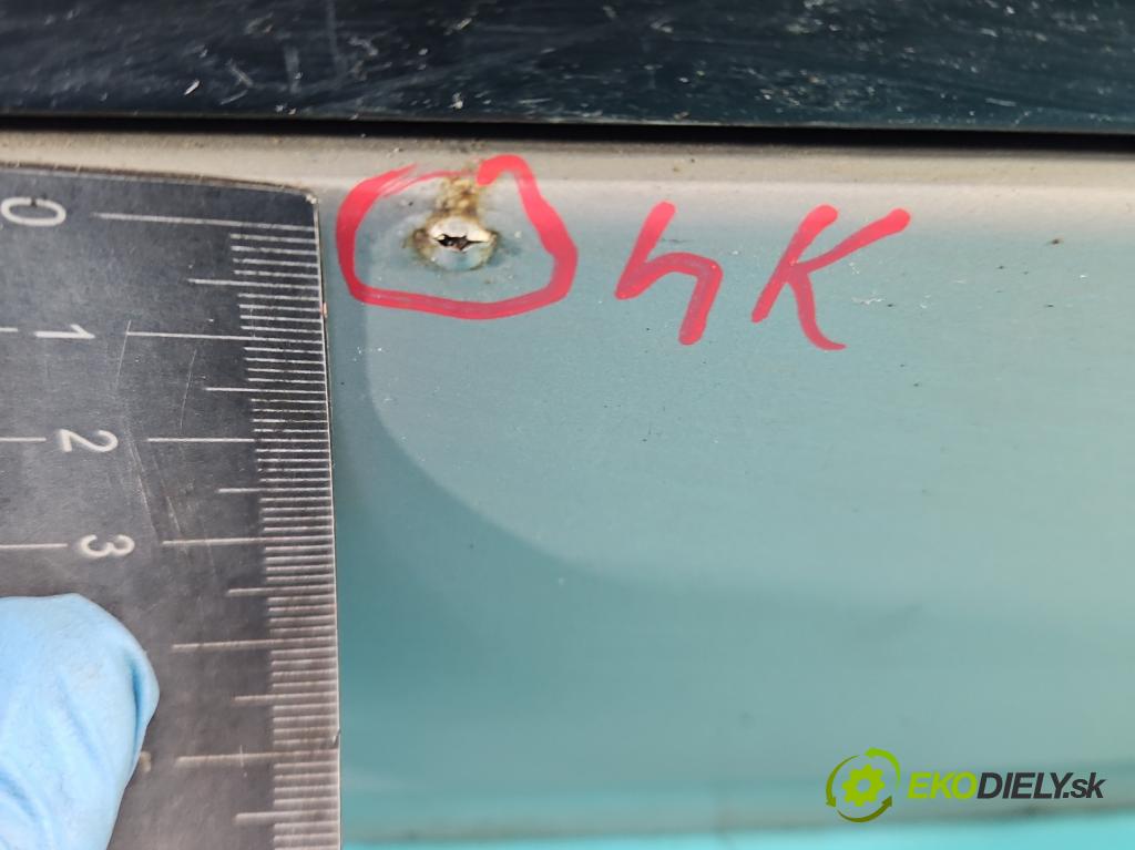 Volvo V40 I 1995-2004 1.9 TD 90 hp manual 66 kW 1870 cm3 5- zadní kufrové dveře  (Zadní kapoty)