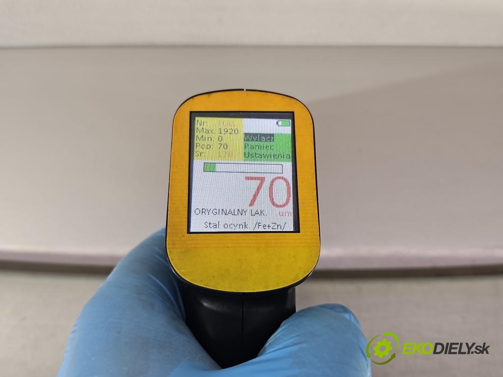 Volvo V40 I 1995-2004 1.9 TD 90 hp manual 66 kW 1870 cm3 5- zadní kufrové dveře  (Zadní kapoty)