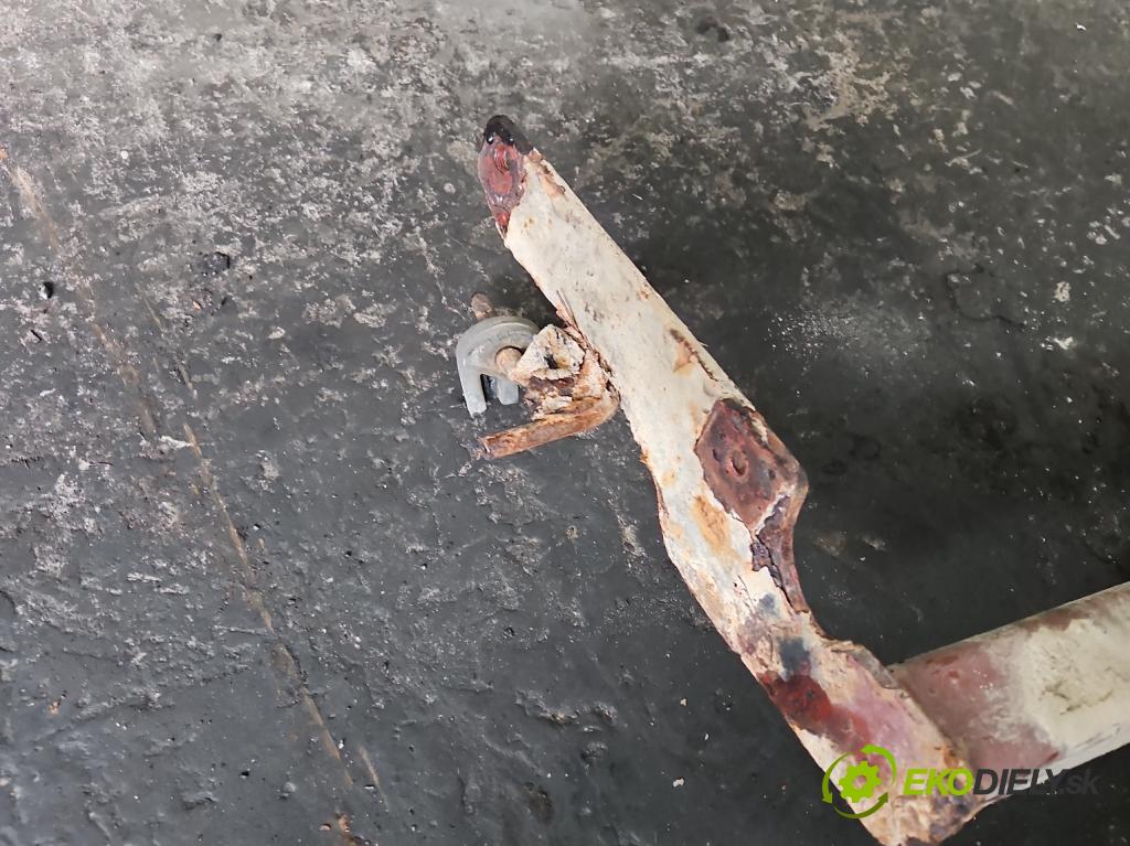 Peugeot 206 1.9d 69KM manual 51 kW 1868 cm3 5- oko tažné  (Tažná zařízení)