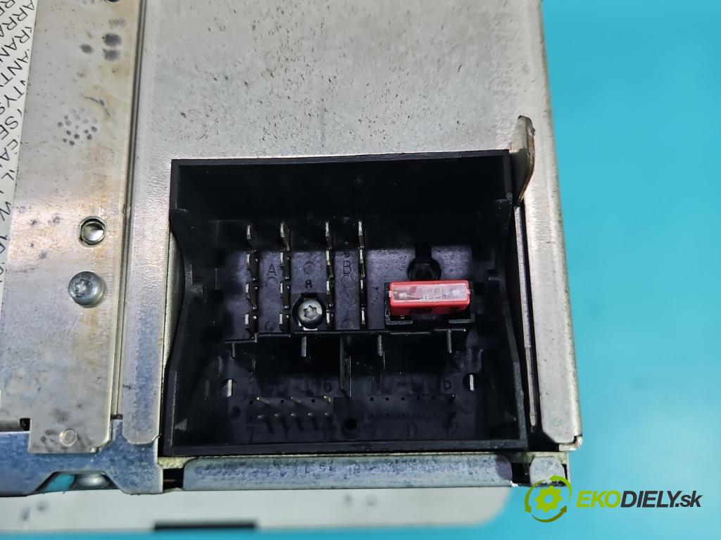 Vw Golf V 2003-2009 1.9 tdi 105 HP manual 77 kW 1896 cm3 5- Radio originál 1K0035186L
