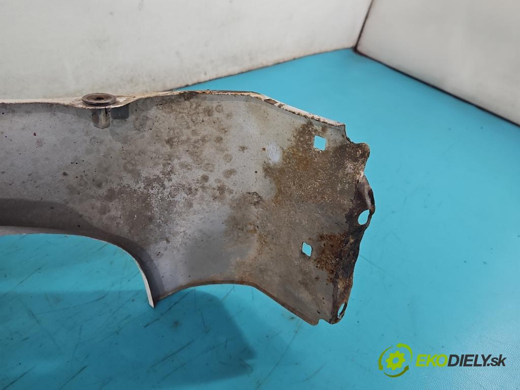 Toyota Auris I 2006-2013 1.4 D4D 90 hp manual 66 kW 1364 cm3 5- blatnik přední levý  (Predné ľavé)