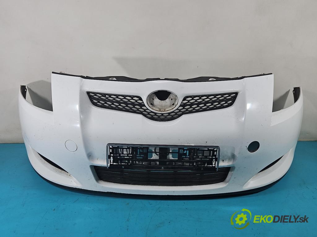 Toyota Auris I 2006-2013 1.4 D4D 90 hp manual 66 kW 1364 cm3 5- nárazník přední  (Ostatné)