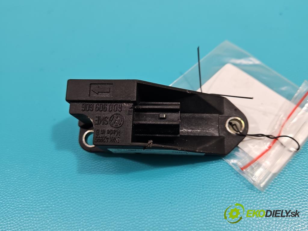 Vw Golf IV 1997-2003 1.9 sdi 68 HP manual 50 kW 1896 cm3 5- snímač šokovat: 5WK42895 (Snímače nárazu)