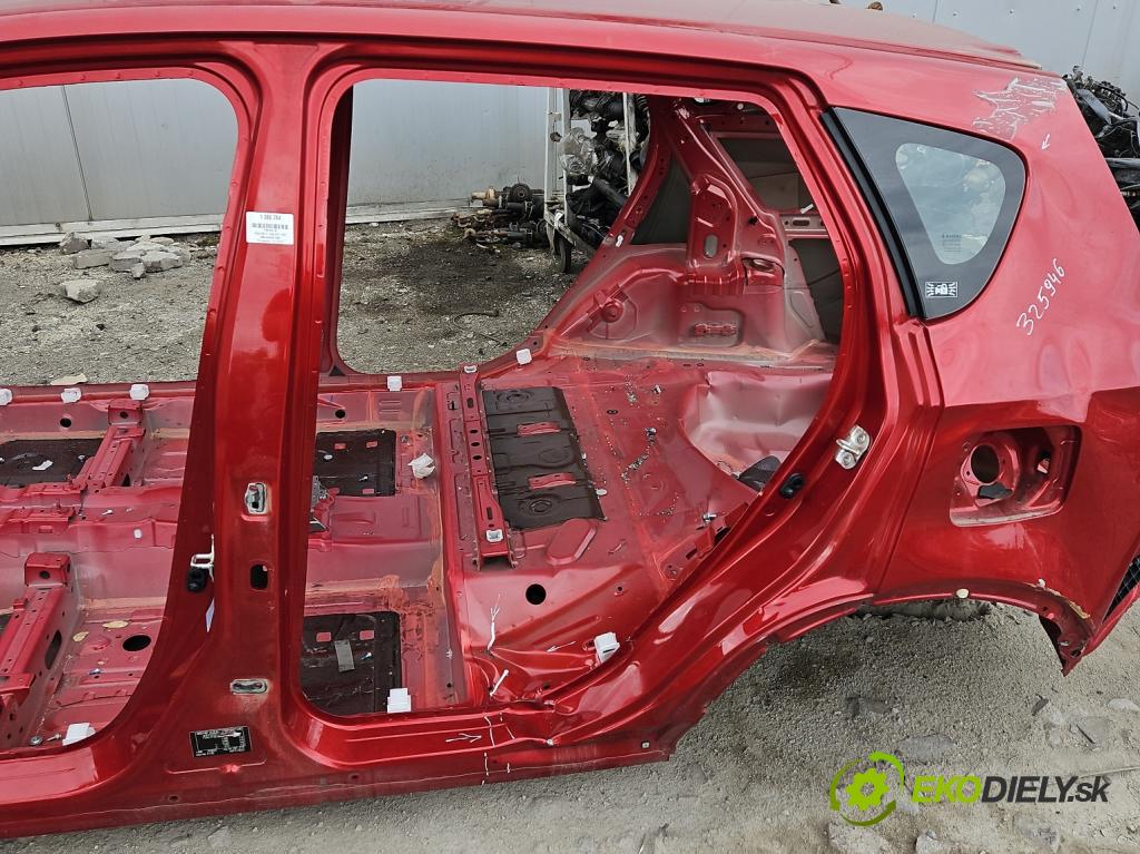 Suzuki SX4 S-Cross 2013-2021 1.4 T 129 hp manual 95 kW 1373 cm3 5- práh levý  (Ostatní)