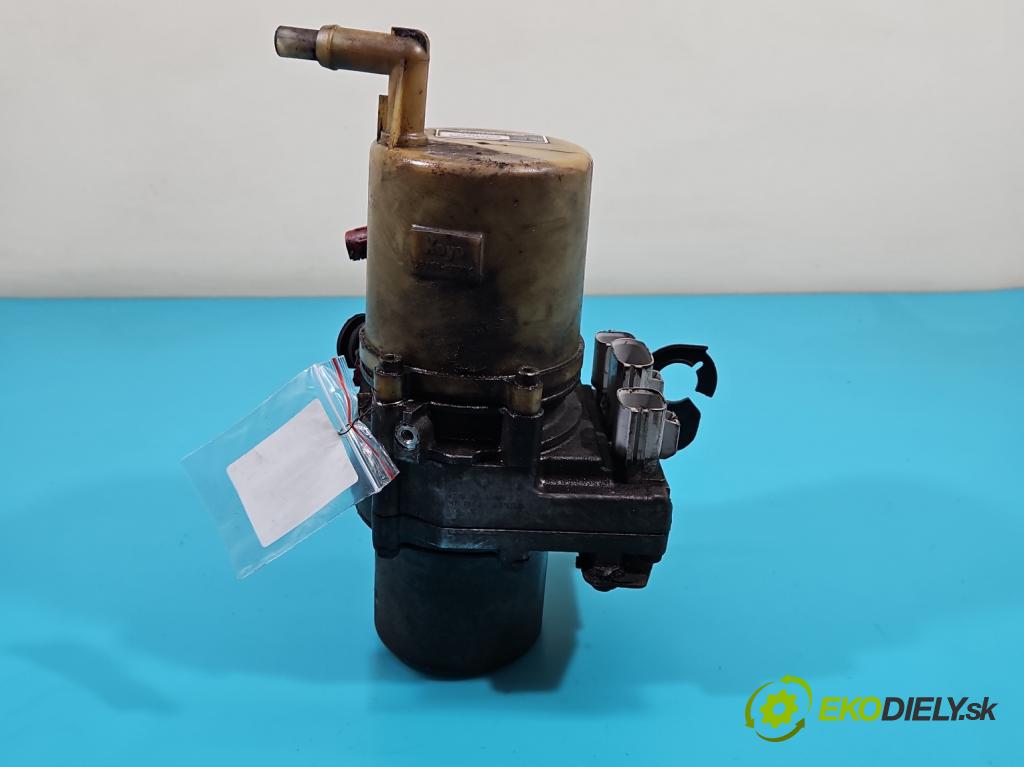 Mazda 5  2005-2010 1.8 16V 116 HP manual 85 kW 1798 cm3 5- čerpadlo posilovač  (Servočerpadlá, pumpy riadenia)