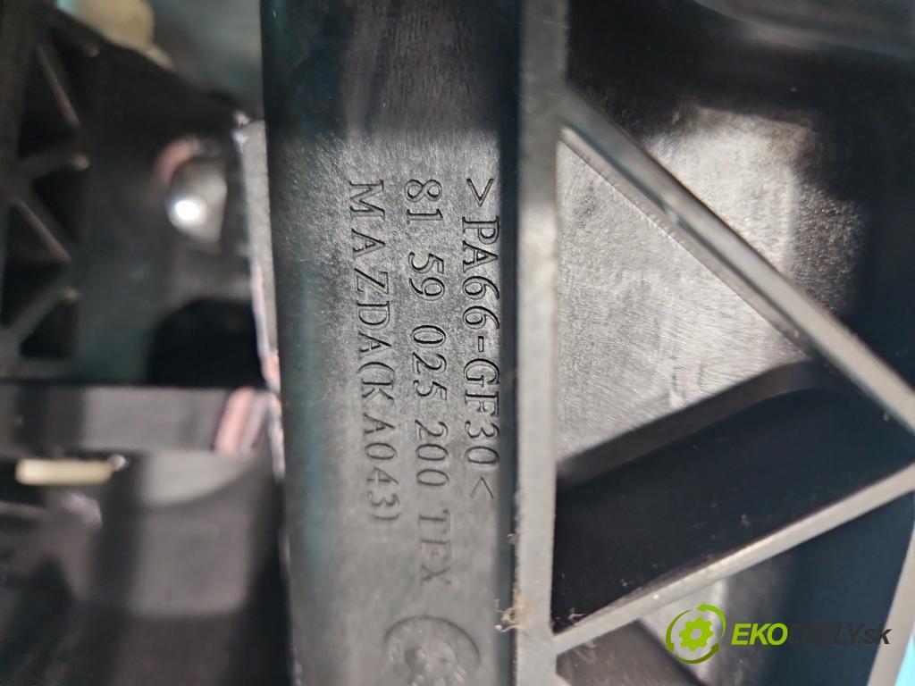 Mazda 5  2005-2010 1.8 16V 116 HP manual 85 kW 1798 cm3 5- Páka: Změny: stupeň,rýchlosť  (Rýchlostné páky / kulisy)