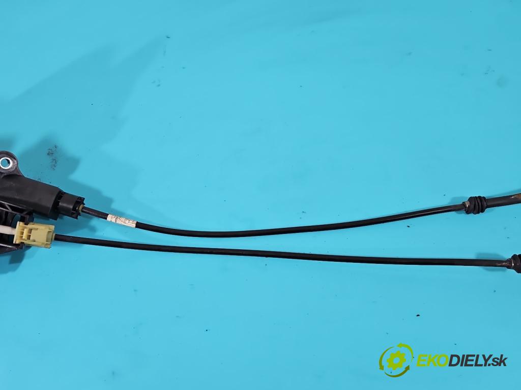 Mazda 5  2005-2010 1.8 16V 116 HP manual 85 kW 1798 cm3 5- Páka: Změny: stupeň,rýchlosť  (Rýchlostné páky / kulisy)