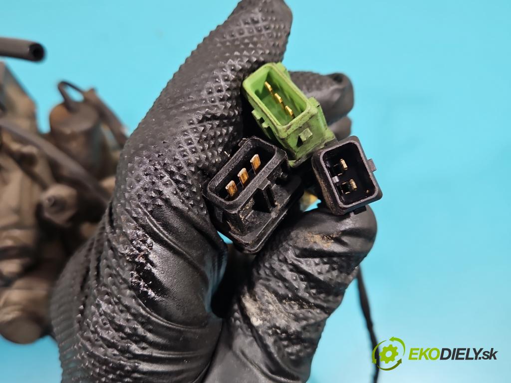 Volvo V40 I 1995-2004 1.9 TD 90 HP manual 66 kW 1870 cm3 5- čerpadlo vstrekovacia R8448B260A (Vstrekovacie čerpadlá)