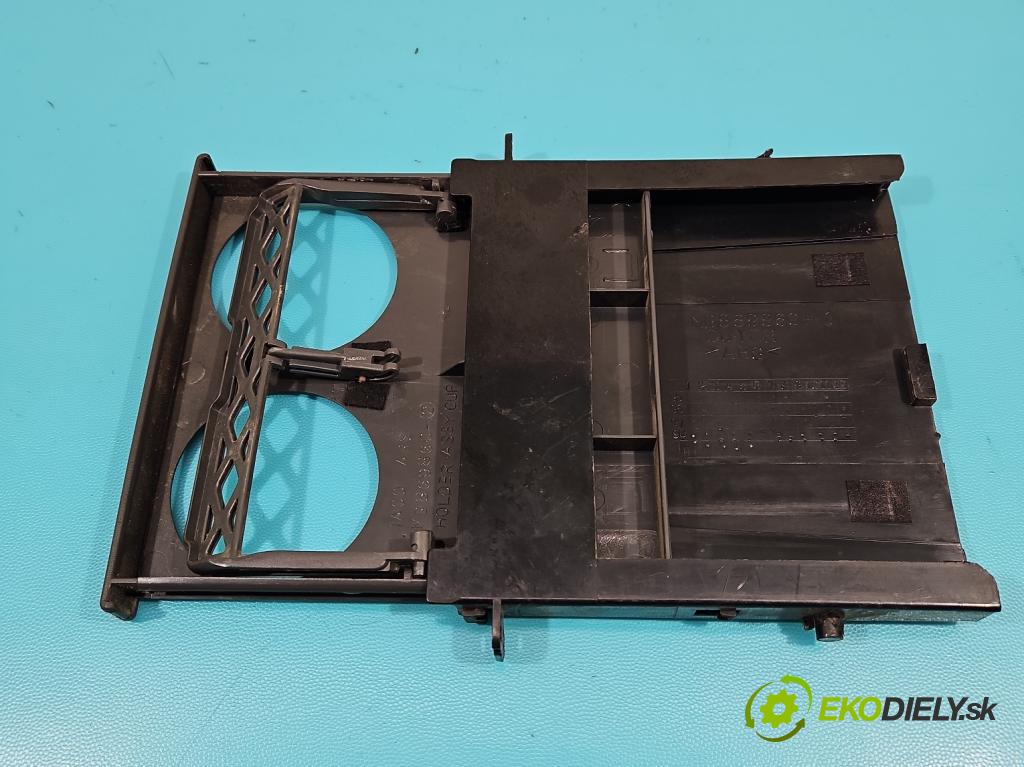 Mitsubishi L200 1996-2007 2.5d 75 HP manual 55 kW 2477 cm3 5- Rukojeť: na nápoje: MB869860-01 (Úchyty, držiaky na nápoje)