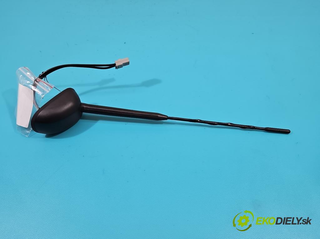 Suzuki SX4 S-Cross 2013-2021 1.4 T 129 HP manual 95 kW 1373 cm3 5- Antena