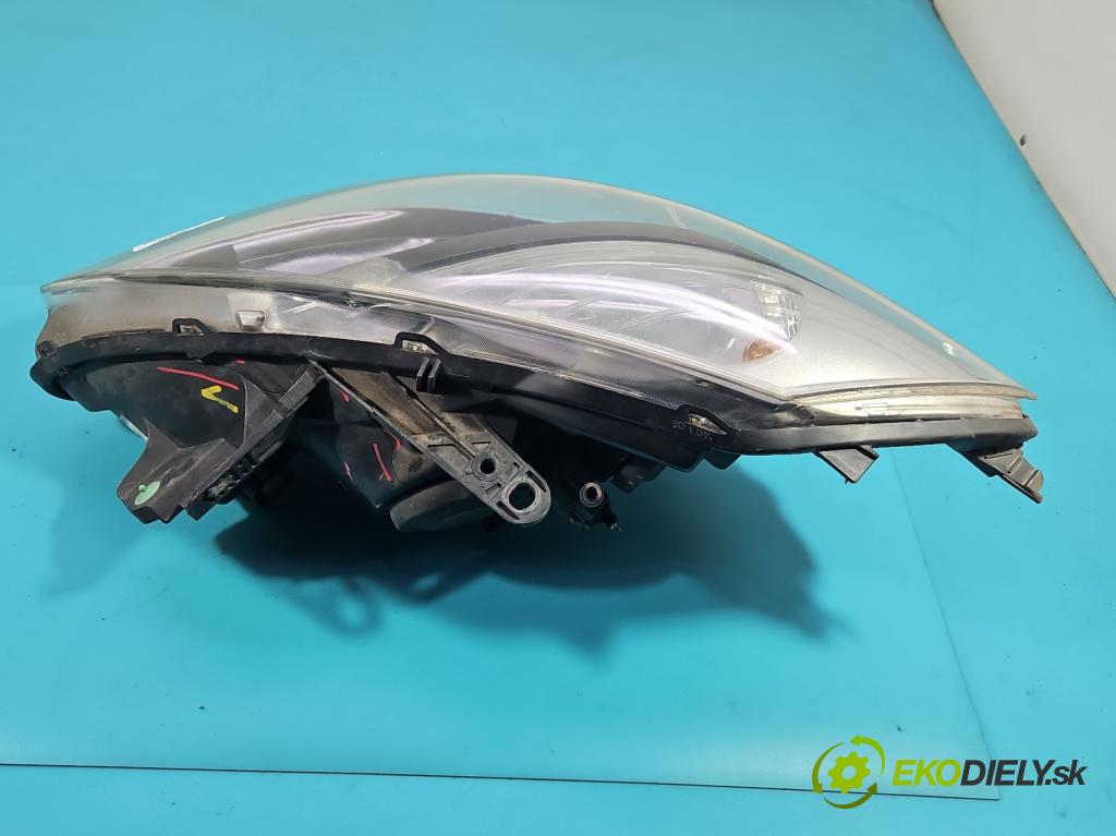 Renault Clio III 2005-2012 1,2.0 16v 101 HP manual 74 kW 1149 cm3 5- Reflektor: pravý 8200892498 (Pravé)