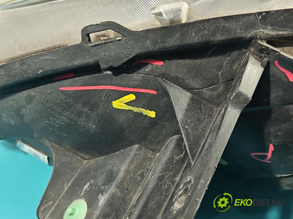 Renault Clio III 2005-2012 1,2.0 16v 101 HP manual 74 kW 1149 cm3 5- Reflektor: pravý 8200892498 (Pravé)