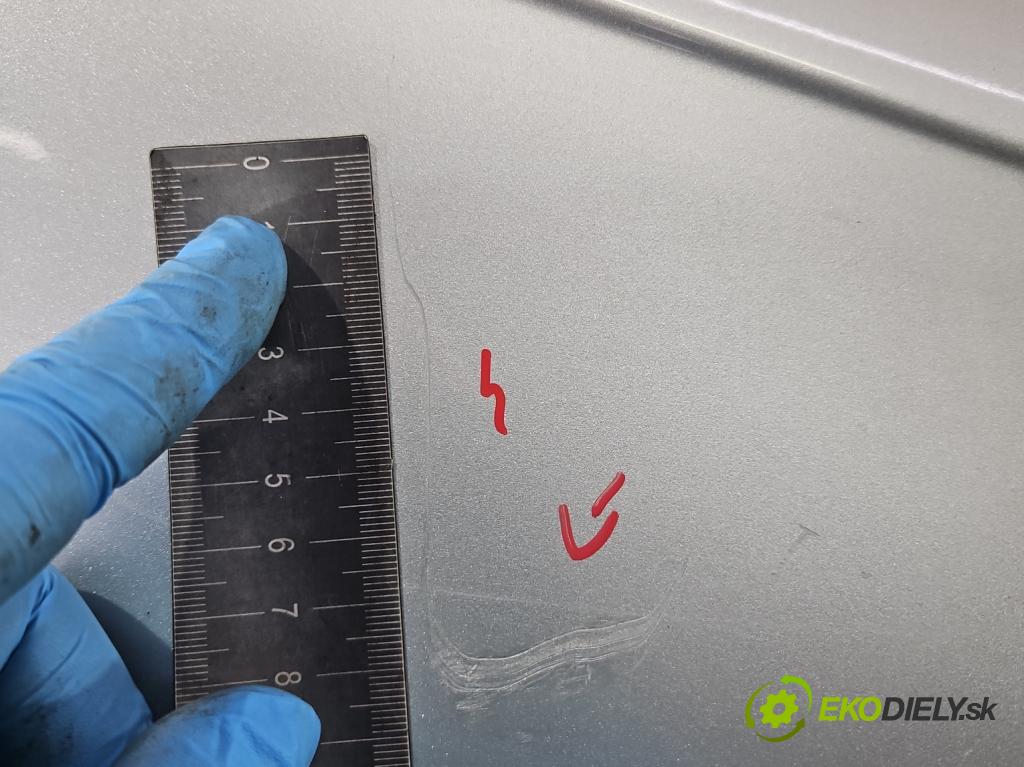 Audi A6 C6 2004-2011 2.7 TDI 179KM automatic 132 kW 2698 cm3 5- blatnik přední pravý  (Klika dveří ostatní)