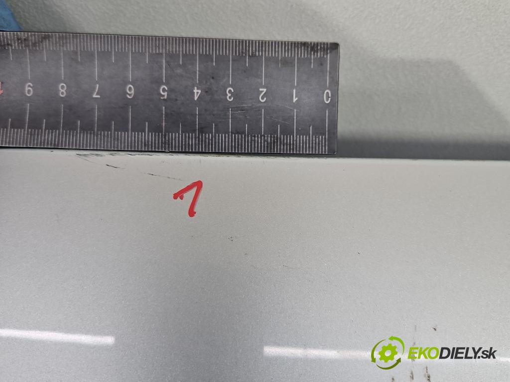 Audi A6 C6 2004-2011 2.7 TDI 179KM automatic 132 kW 2698 cm3 5- zadní kufrové dveře  (Zadní kapoty)