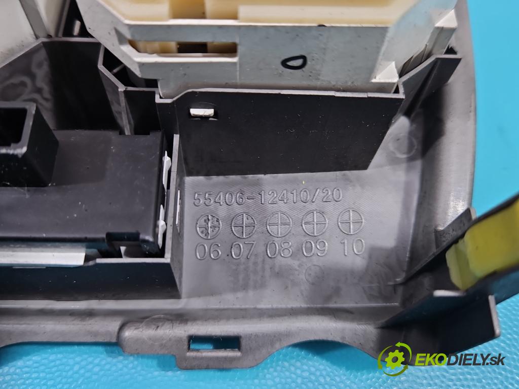 Toyota Auris I 2006-2013 1.4 D4D 90 HP manual 66 kW 1364 cm3 5- panel kúrenia 55406-12410/20