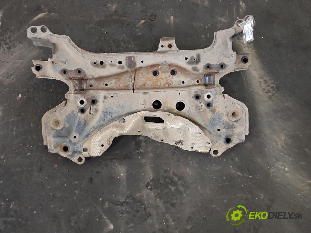 Toyota Auris I 2006-2013 1.4 D4D 90 HP manual 66 kW 1364 cm3 5- výstuha motora
