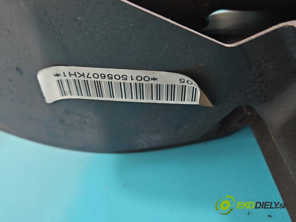 Toyota Auris I 2006-2013 1.4 D4D 90 HP manual 66 kW 1364 cm3 5- kokpit,pristrojová doska rozdeľovacia