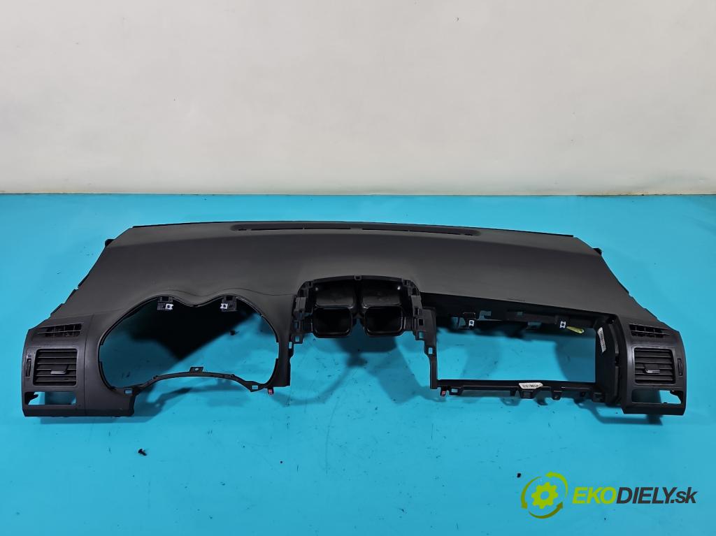 Toyota Auris I 2006-2013 1.4 D4D 90 HP manual 66 kW 1364 cm3 5- kokpit,pristrojová doska rozdeľovacia 