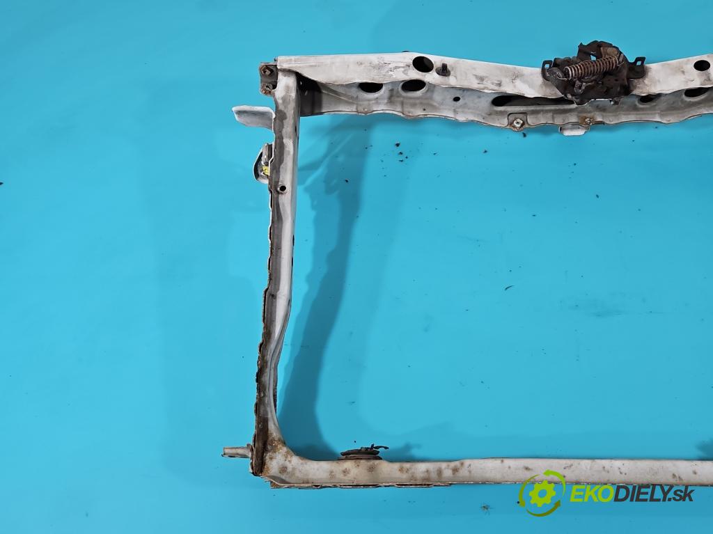 Toyota Auris I 2006-2013 1.4 D4D 90 hp manual 66 kW 1364 cm3 5- stěna přední  (Výztuhy přední)