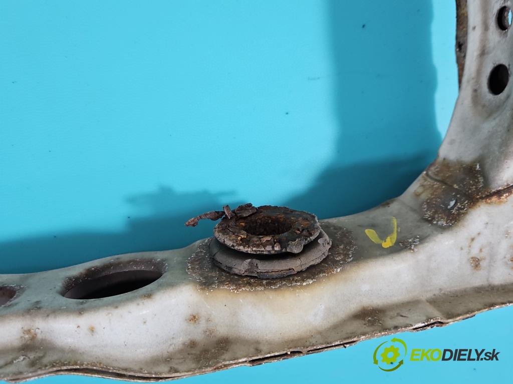 Toyota Auris I 2006-2013 1.4 D4D 90 hp manual 66 kW 1364 cm3 5- stěna přední  (Výztuhy přední)