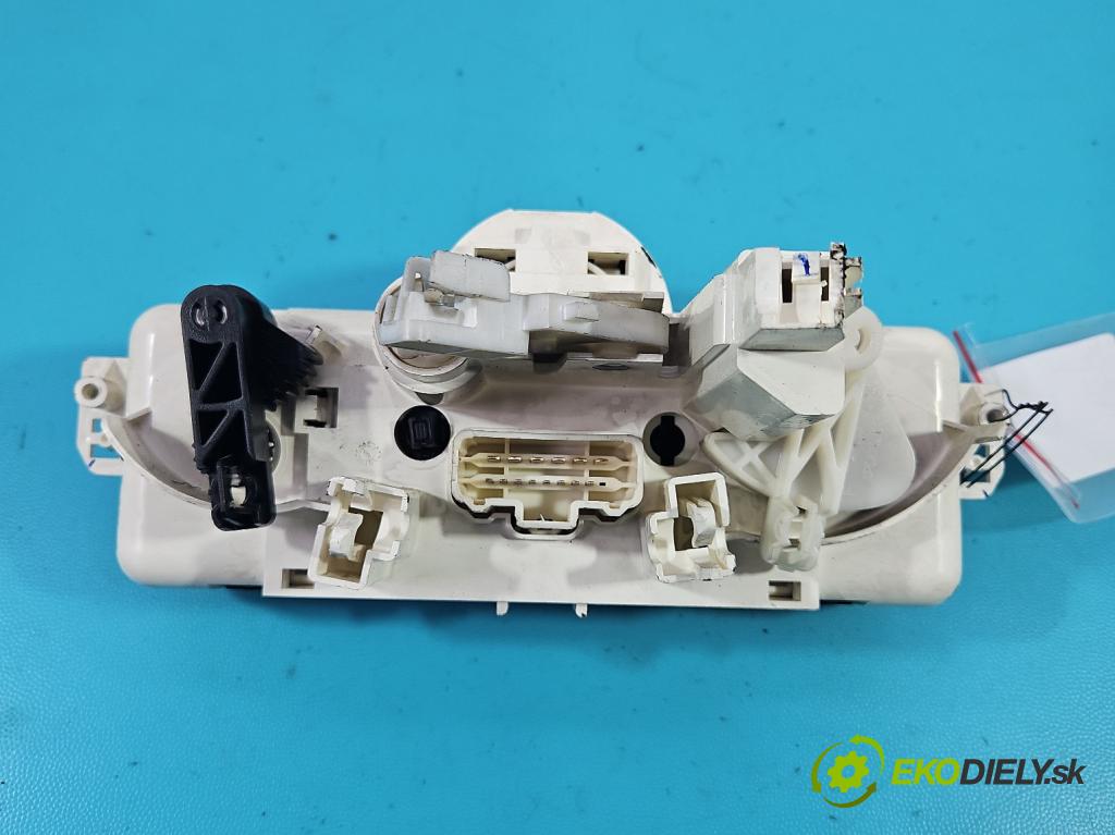 Renault Clio III 2005-2012 1,2.0 16V 75 HP manual 55 kW 1149 cm3 3- panel kúrenia 030967W