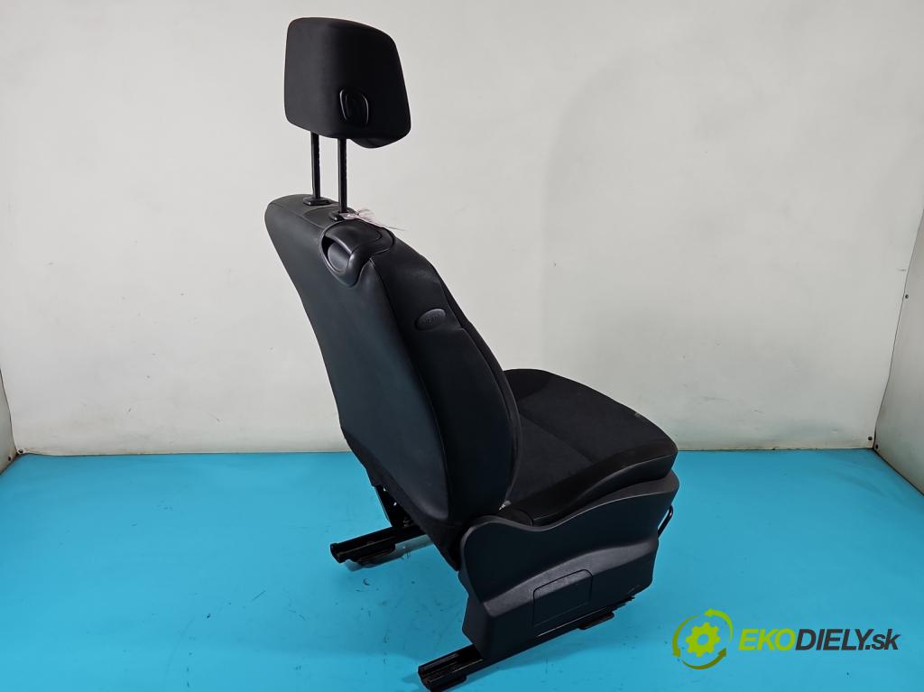 Renault Clio III 2005-2012 1,2.0 16V 75 HP manual 55 kW 1149 cm3 3- Sedačka pravý  (Sedačky, sedadlá)