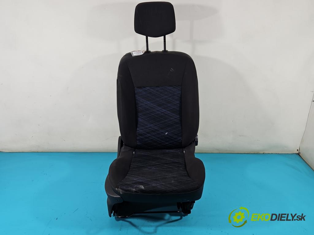 Renault Clio III 2005-2012 1,2.0 16V 75 HP manual 55 kW 1149 cm3 3- Sedačka pravý  (Sedačky, sedadlá)