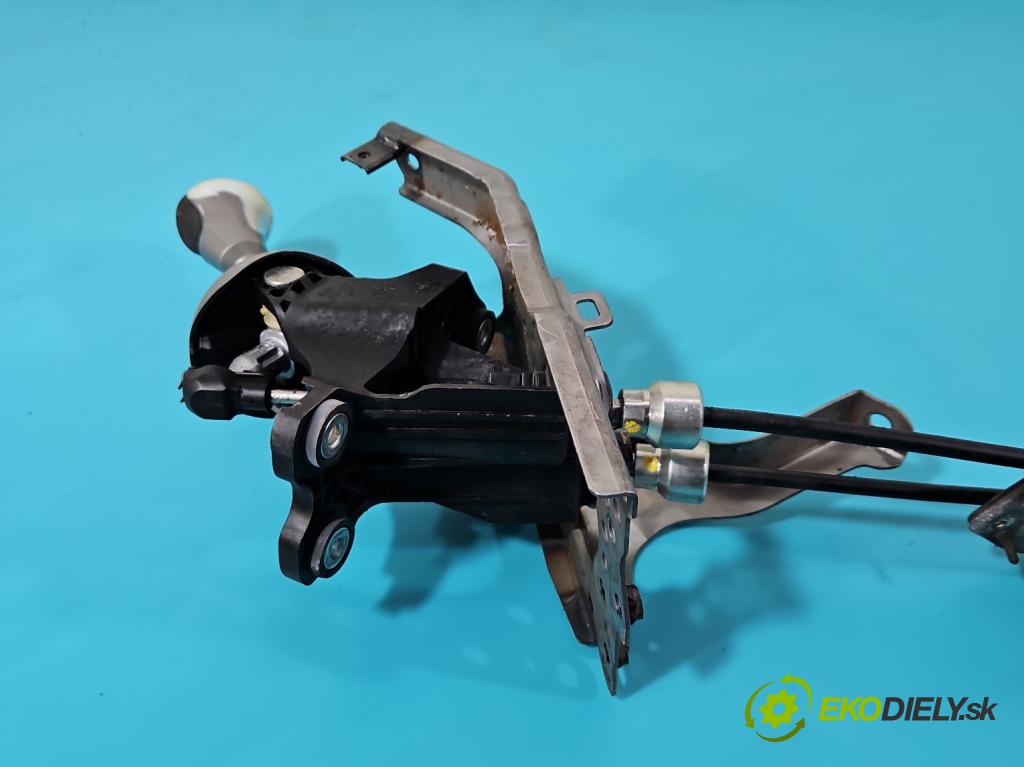 Honda Civic VIII 2006-2011 1.8 16v 140 HP manual 103 kW 1799 cm3 5- Páka: Změny: stupeň,rýchlosť  (Rýchlostné páky / kulisy)