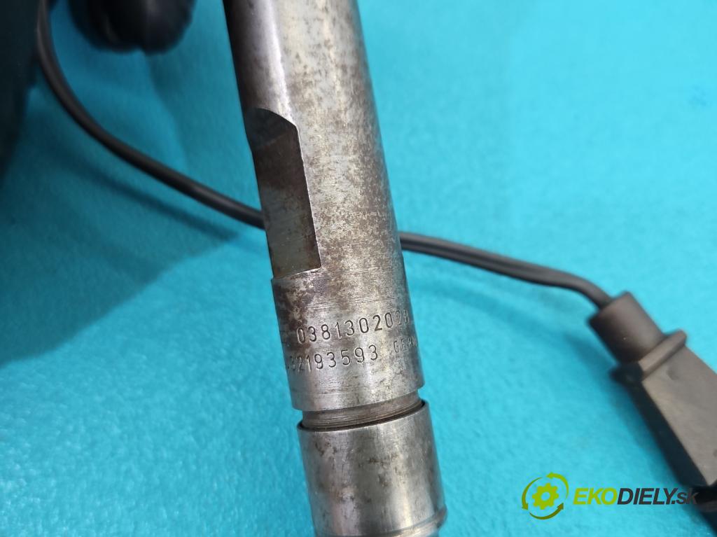 Audi A3 8L 1996-2003 1.9 tdi 110 HP manual 81 kW 1896 cm3 3- vstrek 038130202B (Vstrekovač paliva)