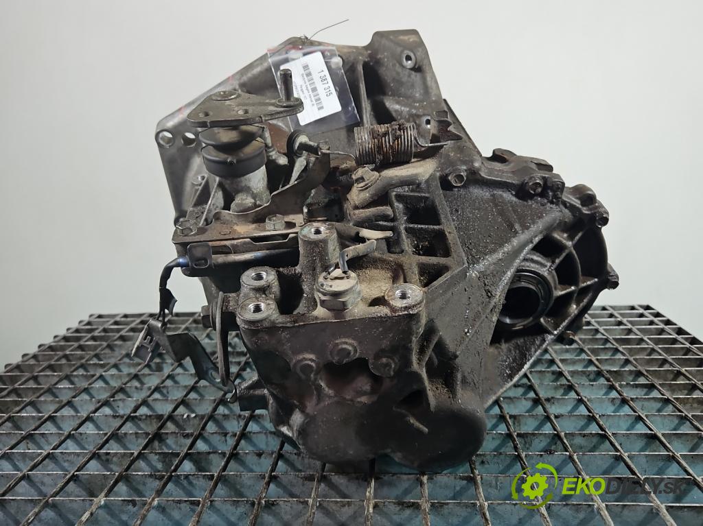 Peugeot 107 1.0 68 HP manual 50 kW 998 cm3 3- prevodovka stupeň,rýchlosť manual 20TT01