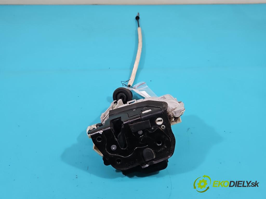 Audi A6 C6 2004-2011 2.7 TDI 179KM automatic 132 kW 2698 cm3 5- zámek přední pravý 4F1837016
