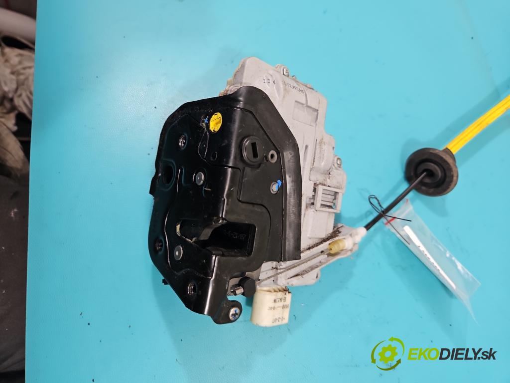 Audi A6 C6 2004-2011 2.7 TDI 179KM automatic 132 kW 2698 cm3 5- zámek zadní levý