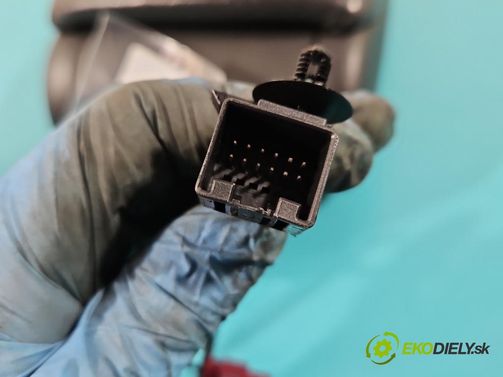 Audi A6 C6 2004-2011 2.7 TDI 179KM automatic 132 kW 2698 cm3 5- operadlo  (Lakťové opierky)